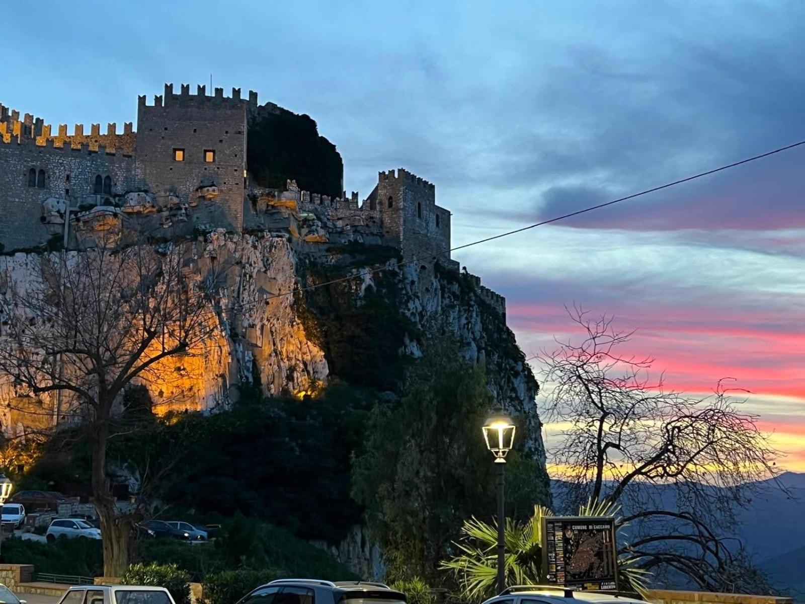 Il Duca House E Holiday Prestige Caccamo Luaran gambar